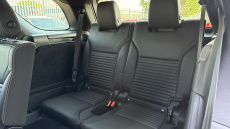 Land Rover Discovery 3.0 D300 Dynamic SE 5dr Auto Diesel Station Wagon